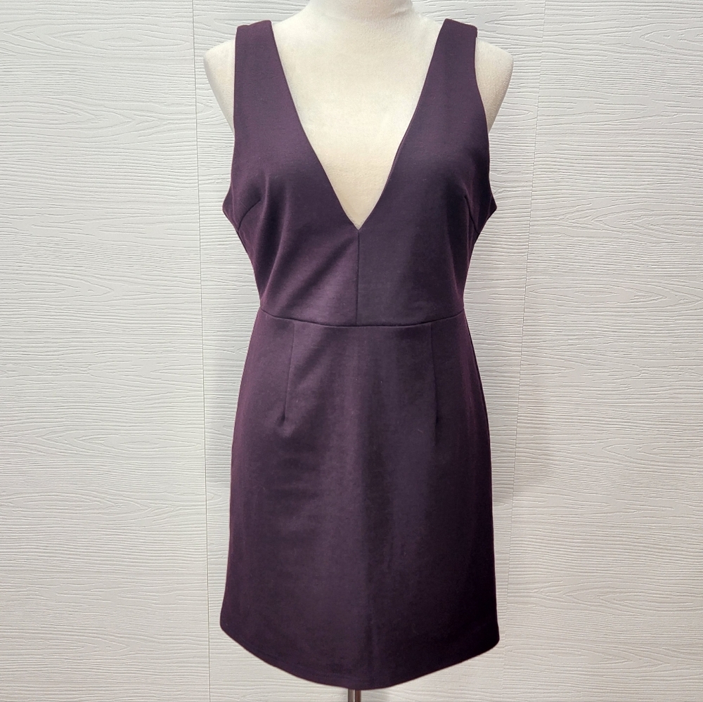 Nordstrom Glamorous NWT Plum Cocktail Party Dress Size L Deep V-neck